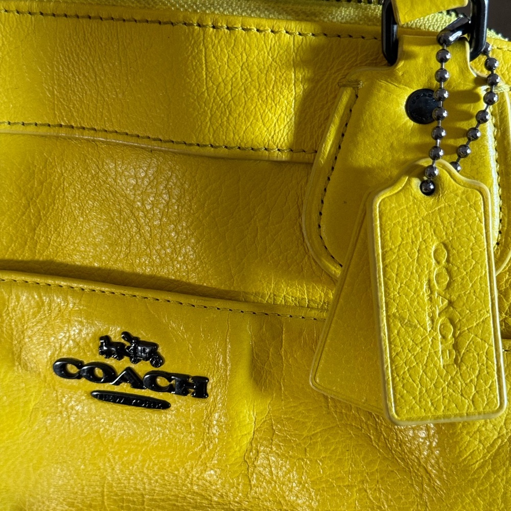 Authentic Coach Purse - Picture 2 of 4